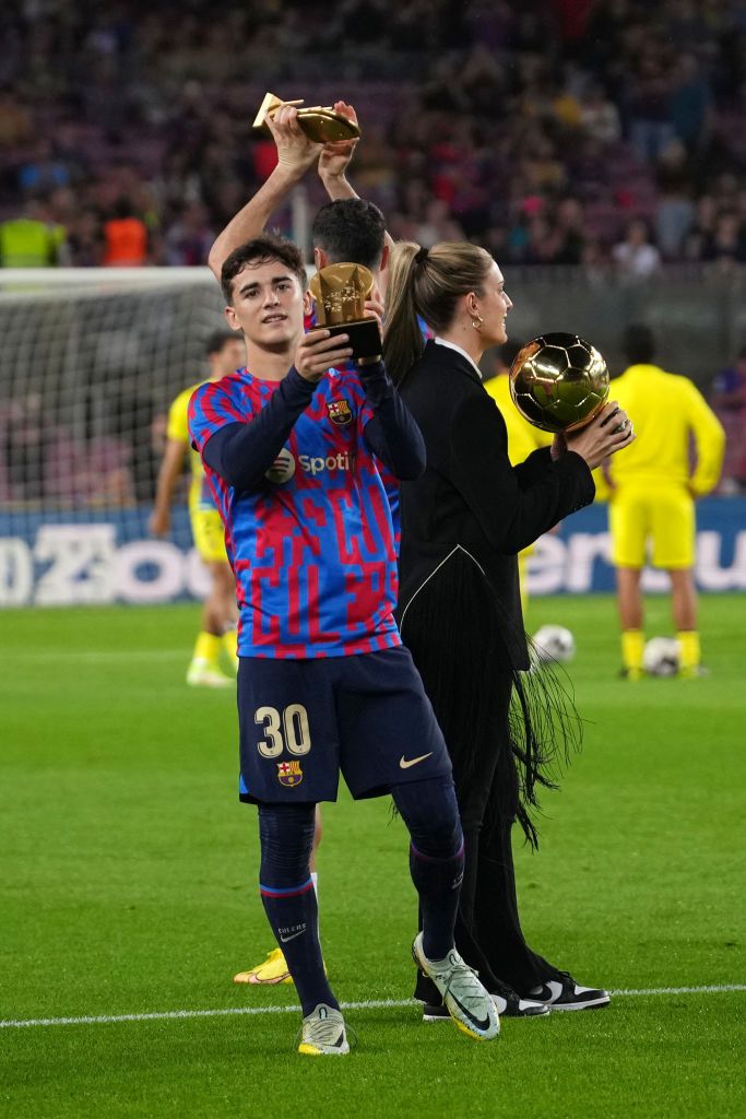 Gavi, puștiul de 'aur' al Barcelonei! Tânărul jucător a luat trofeul Golden Boy 2022! Două trofee într-o săptămână _4
