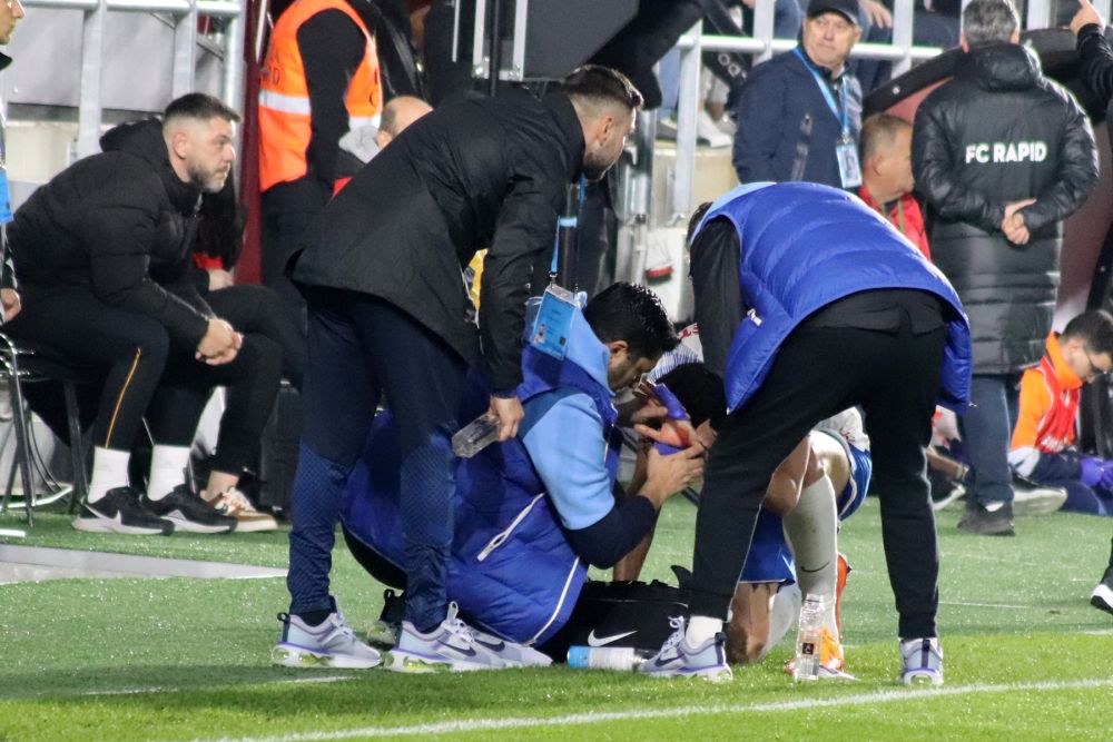 Un "tricolor" a suferit o accidentare dureroasă, altul a fost dezbrăcat de fani, la derby-ul Rapid - Farul!_14