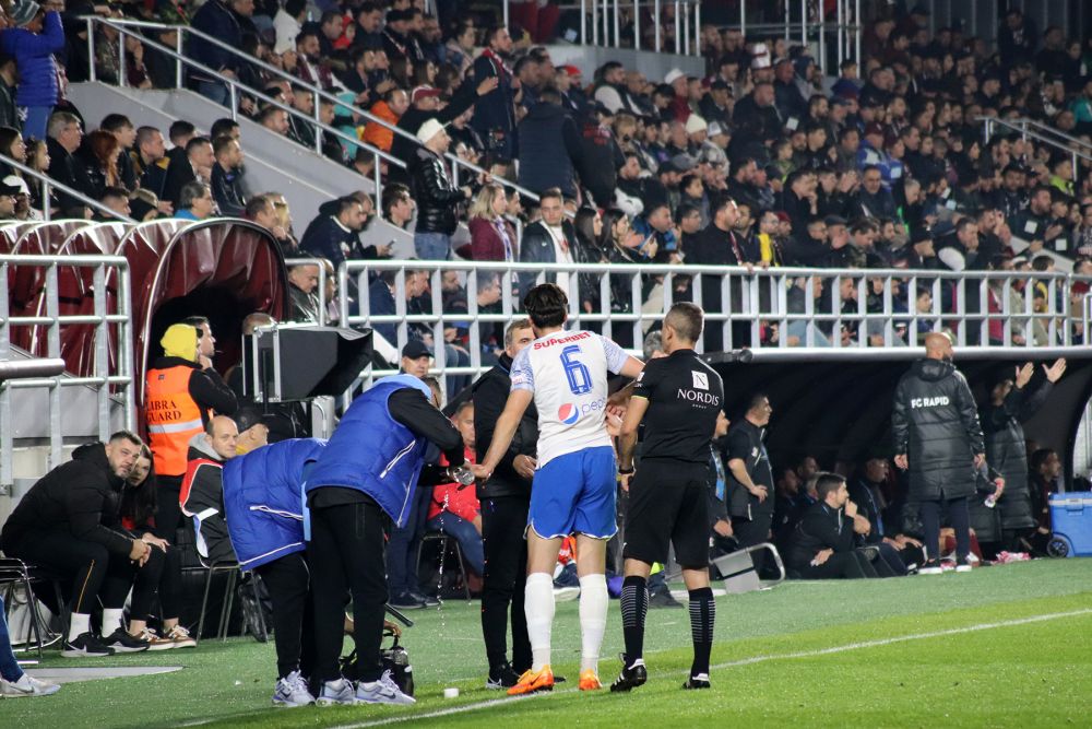 Un "tricolor" a suferit o accidentare dureroasă, altul a fost dezbrăcat de fani, la derby-ul Rapid - Farul!_9