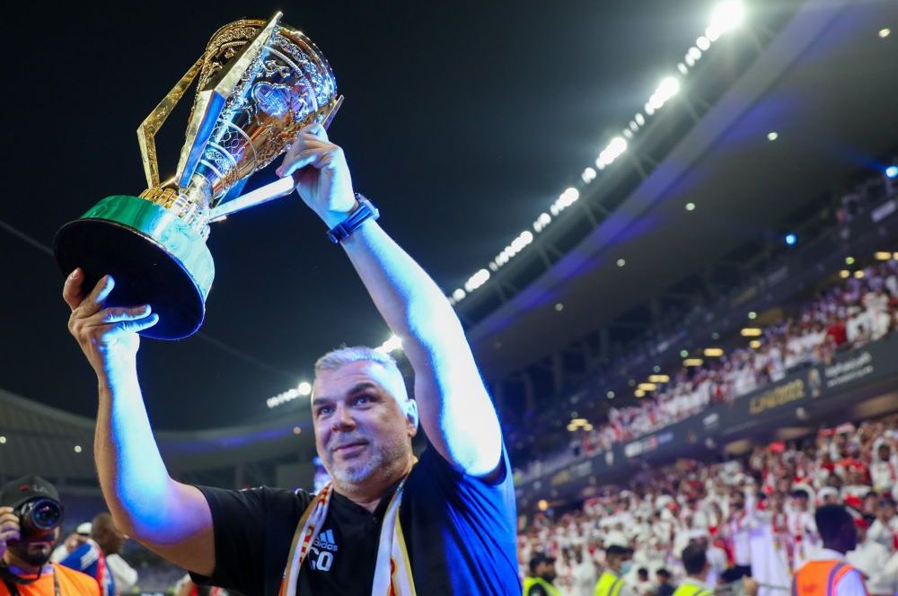 Un nou trofeu pentru Cosmin Olăroiu! A câștigat Cupa în Emiratele Arabe Unite, cu Al-Sharjah_3