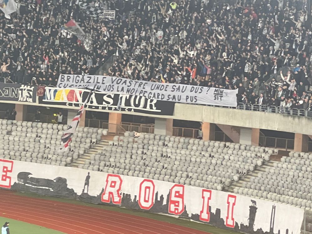 Derby pe teren, derby și în tribune! Mesaje dure schimbate între fanii lui U Cluj și cei ai campioanei CFR_6