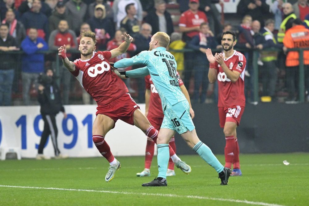 Denis Drăguș, capul răutăților în derby-ul suspendat Standard - Anderlecht! Aproape să fie luat la bătaie de coechipieri_1