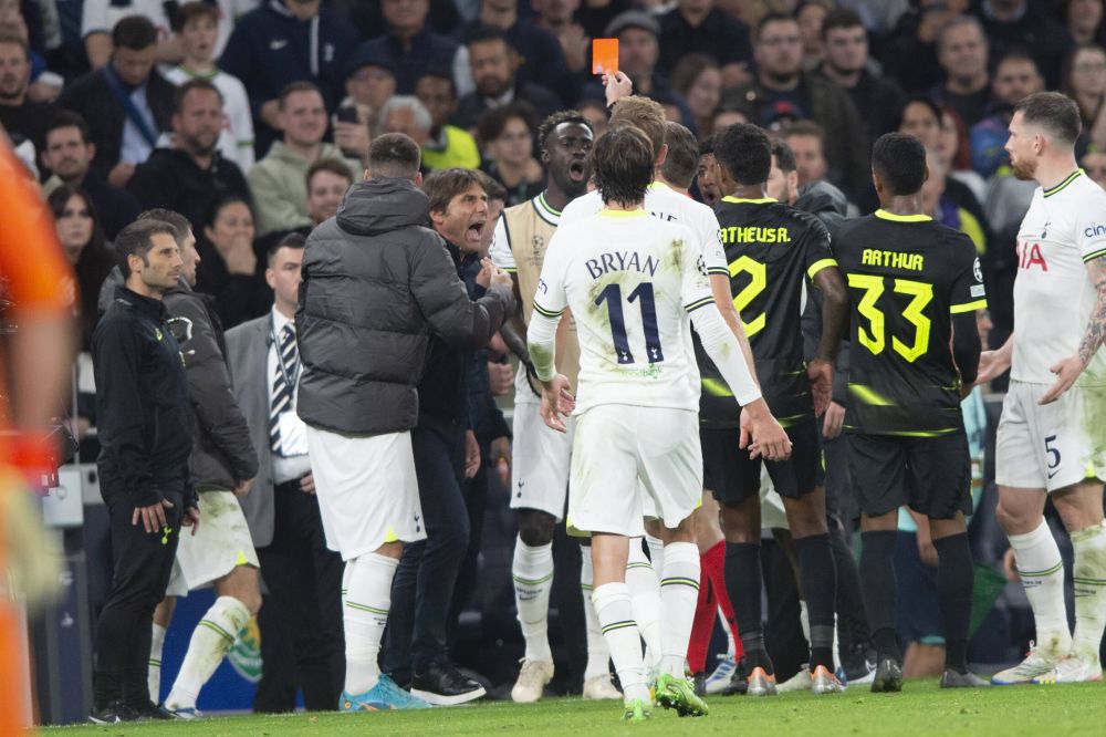 Criză de nervi a lui Antonio Conte în minutul 90+9, la Tottenham - Sporting: "VAR-ul ne-a anulat un gol valabil!"_3