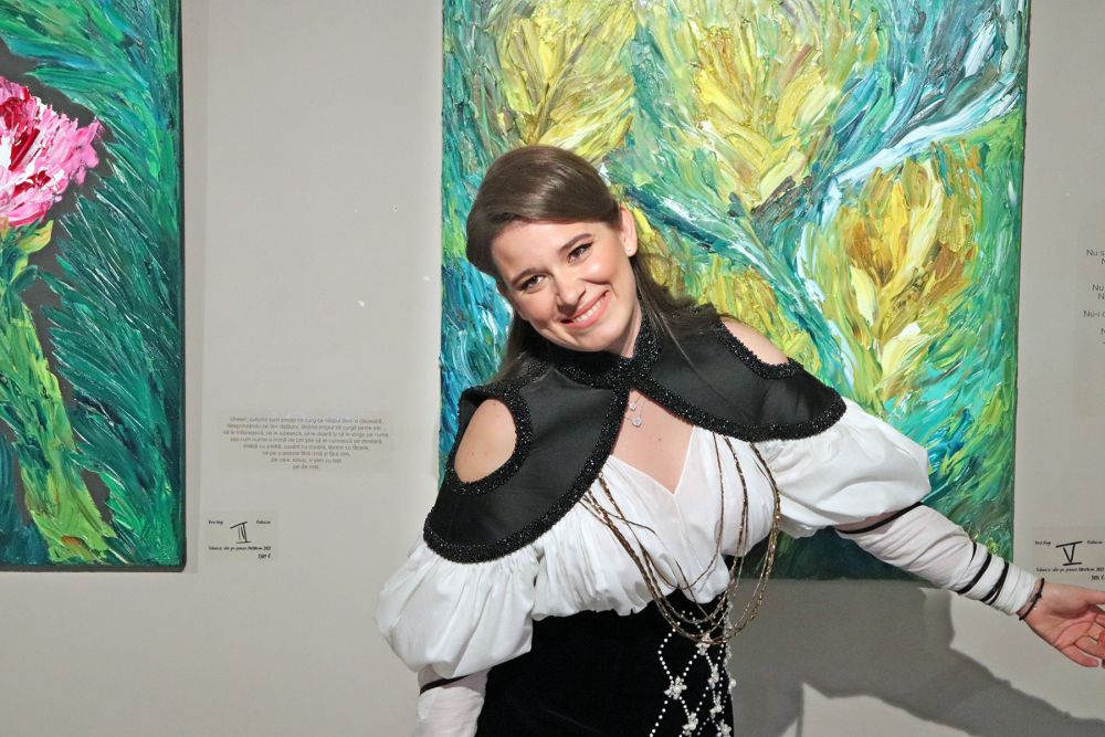 Kira Hagi și-a lansat o expoziție inedită de pictură. Ilie Dumitrescu a cumpărat un tablou de 1.000 de euro_21