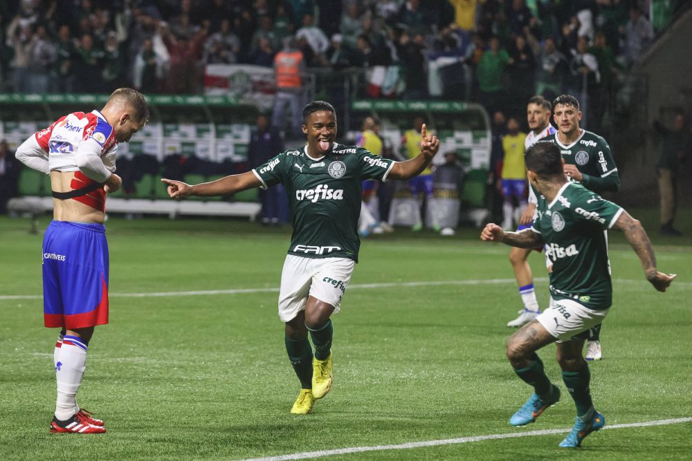 Palmeiras, cu noua stea a fotbalului brazilian în vârstă de 16 ani titular, a devenit campioană!_11