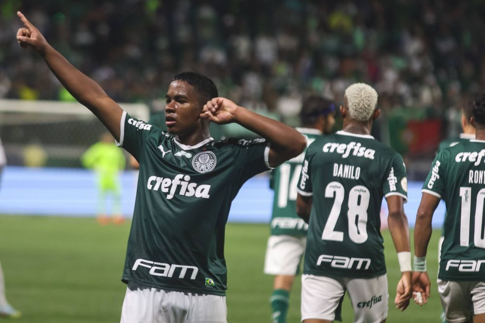 Palmeiras, cu noua stea a fotbalului brazilian în vârstă de 16 ani titular, a devenit campioană!_12