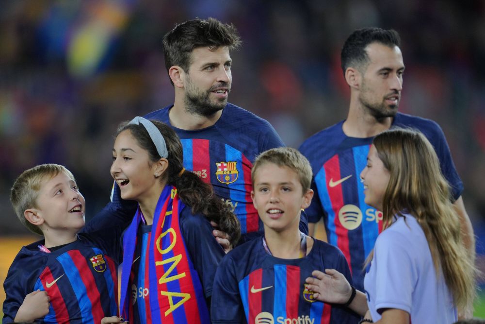 Gerard Pique, în lacrimi după ultimul meci jucat pe Camp Nou. Momente emoționante la Barcelona_2