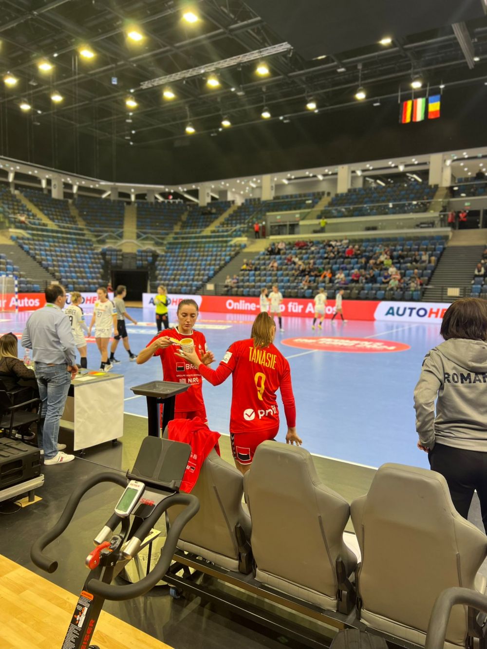 România - Macedonia de Nord 31-23. Tricolorele s-au calificat în grupele principale de la EURO. Neagu a marcat 10 goluri, Hosu a fost MVP-ul partidei de la Skopje_5