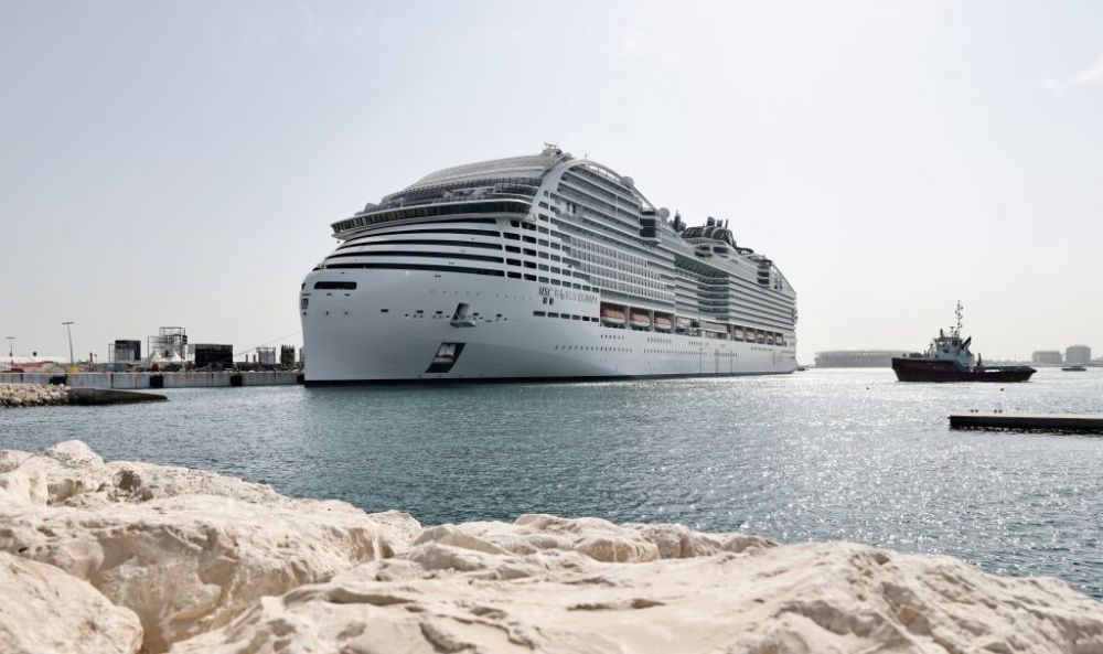 Imagini de senzație cu vasul de croazieră de un miliard de lire pe care vor sta soțiile englezilor în Doha! Cât costă un pachet de cazare_3