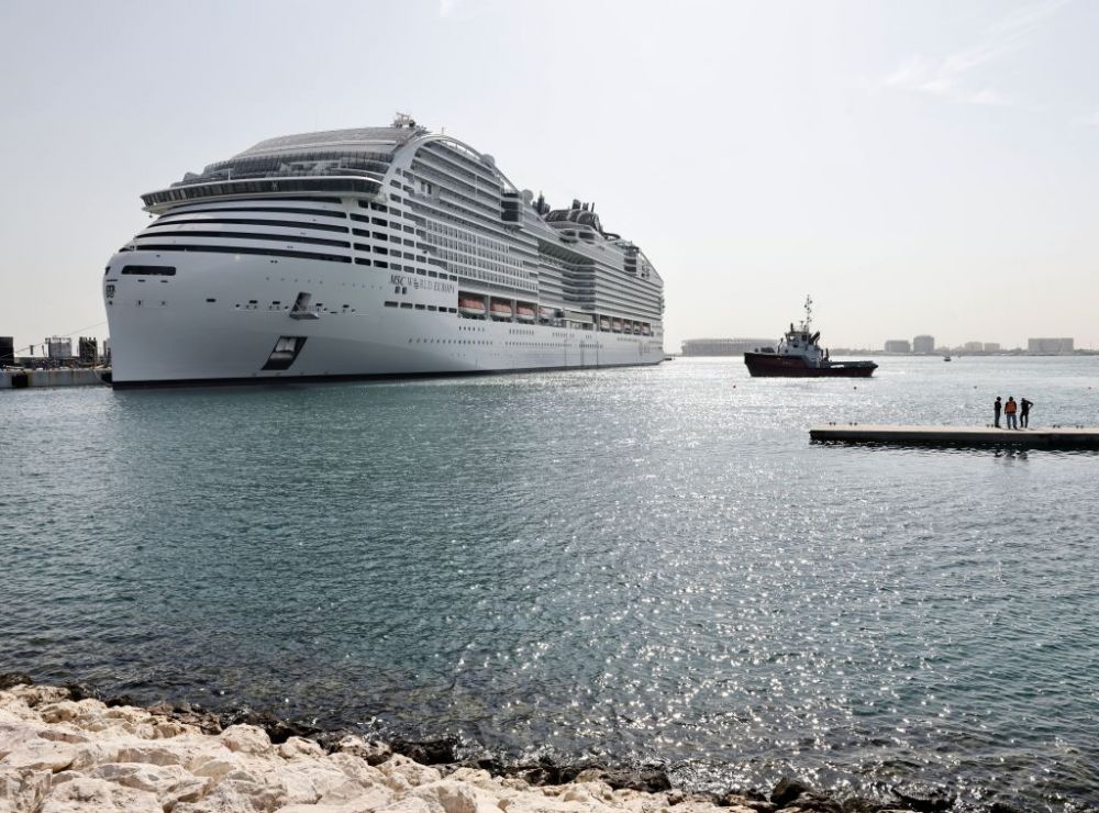 Imagini de senzație cu vasul de croazieră de un miliard de lire pe care vor sta soțiile englezilor în Doha! Cât costă un pachet de cazare_4