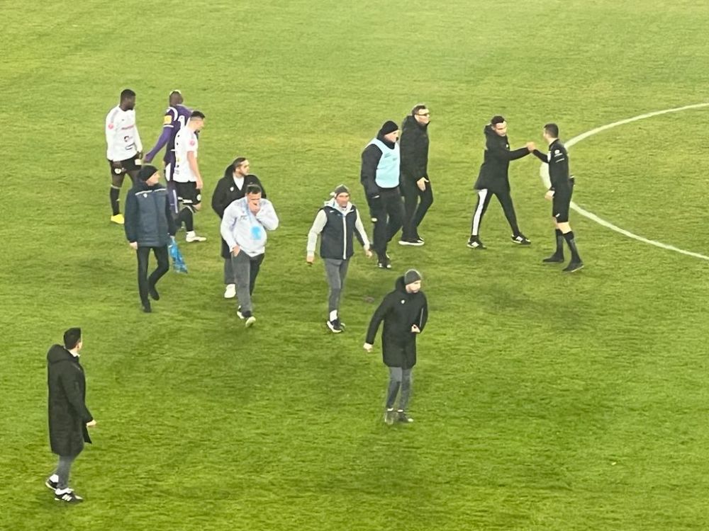Eugen Neagoe s-a repezit la Marius Croitoru după U Cluj - FC Argeș! Antrenorul ardelenilor, ținut cu greu_18