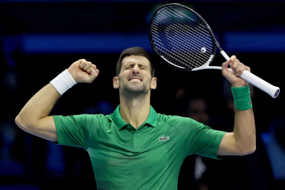 „Tenismenul din gumă”, Novak Djokovic i-a uluit pe italieni, învingându-l pe Stefanos Tsitsipas din unghiuri imposibile_1