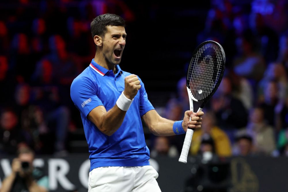 „Tenismenul din gumă”, Novak Djokovic i-a uluit pe italieni, învingându-l pe Stefanos Tsitsipas din unghiuri imposibile_10