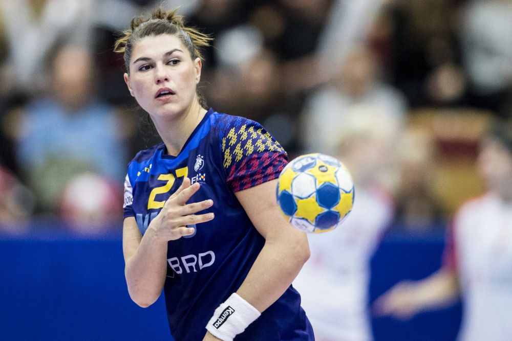 „Nu m-aș fi putut abține să nu comentez la arbitri”. Oana Manea, reacție dură în urma eliminării României de la EHF EURO + Ce a spus despre Bianca Bazaliu_7