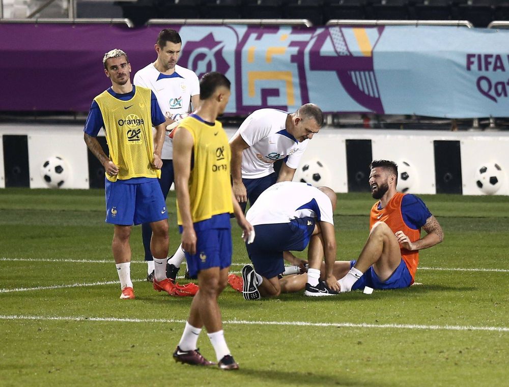 Panică la naționala Franței! Un jucător s-a accidentat la primul antrenament din Qatar_6