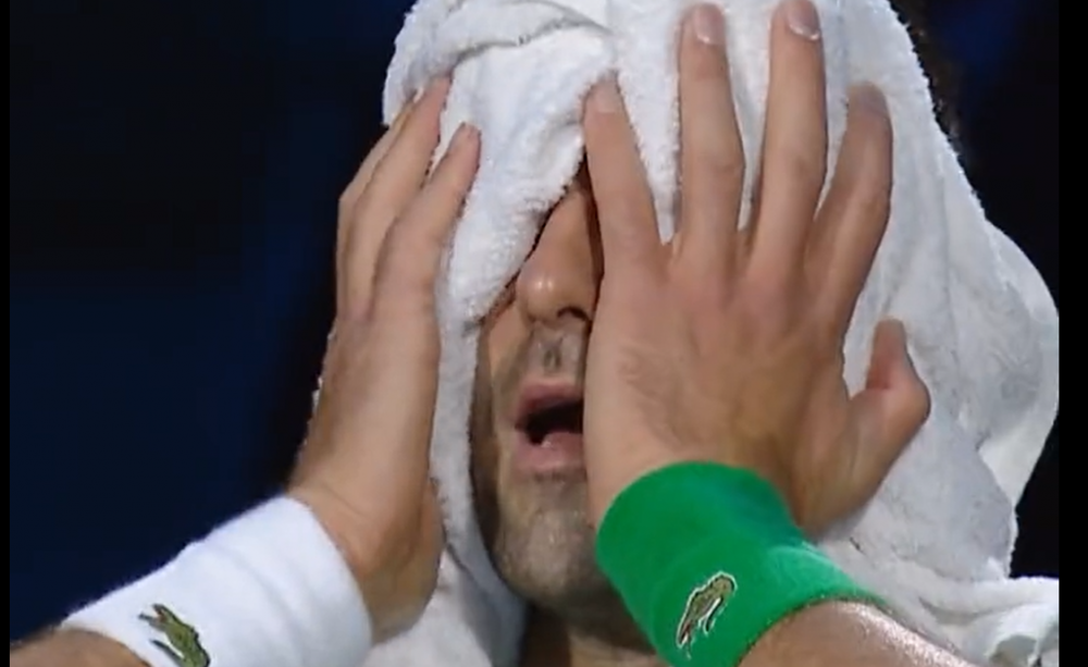 Djokovic a început să tremure incontrolabil în timpul meciului cu Medvedev: „Nu pot să intru în detalii!”_30