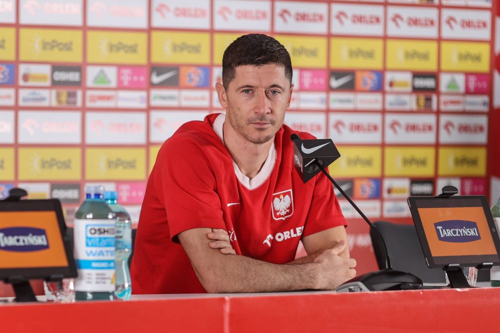 Lewandowski, deranjat la conferința de presă de un jurnalist argentinian care l-a întrebat despre Messi: ”Când am spus asta?”_3