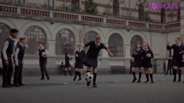 Micuța fotbalistă care a apărut în reclamă cu Lionel Messi este din România