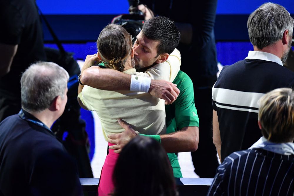 Novak Djokovic, victorios pentru a șasea oară la Turneul Campionilor. Celebrul fotbalist care l-a felicitat la vestiar _3