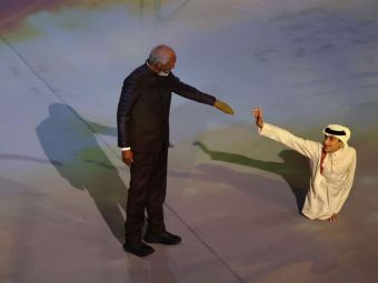 
	Cine este Ghanim Al Muftah, tânărul care a apărut cu Morgan Freeman pe scenă la ceremonia de deschidere a Campionatul Mondial
