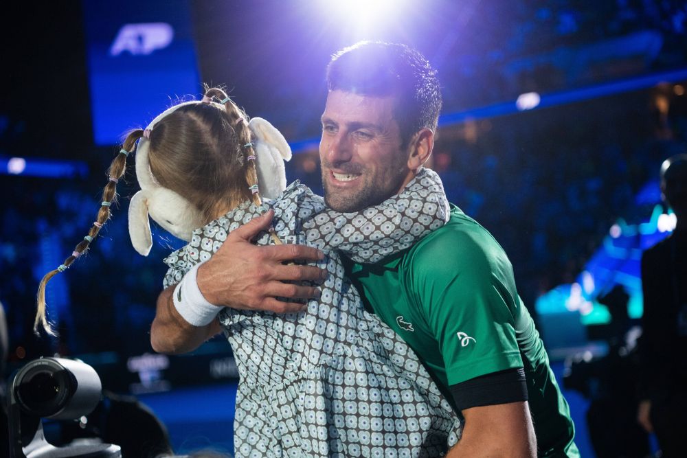 Fiica lui Novak Djokovic, Tara, a încăput în trofeul câștigat de sârb la Turneul Campionilor: imaginile care s-au viralizat_12