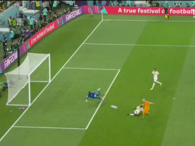GOOOL Țările de Jos! Memphis Depay șutează la colțul lung, portarul respinge, iar balonul... GOOOL Țările de Jos! Memphis Depay șutează la colțul lung, portarul respinge, iar balonul..._2291