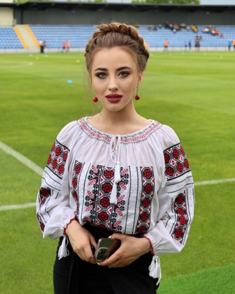 Olivia Cucoș a fost atracția serii la Moldova - România 0-5! Jucătorii preferați din Liga 1 ai jurnalistei de la TeleRadio Moldova _29