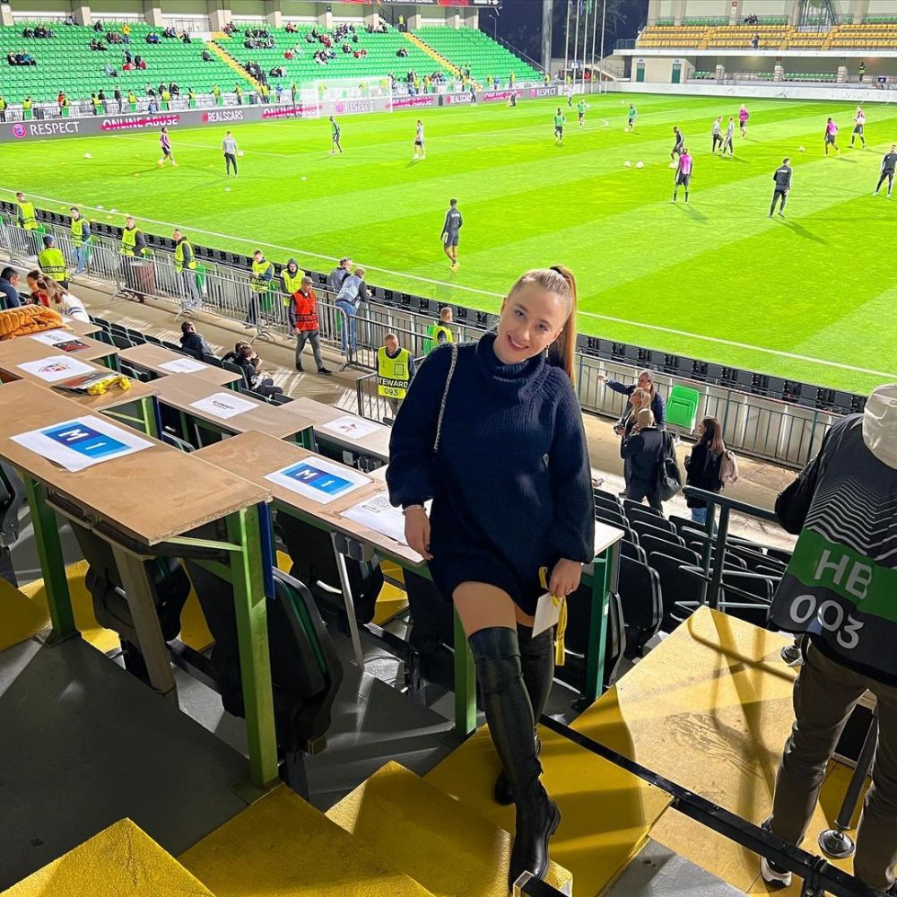 Olivia Cucoș a fost atracția serii la Moldova - România 0-5! Jucătorii preferați din Liga 1 ai jurnalistei de la TeleRadio Moldova _38