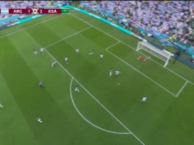 GOOOL Arabia Saudită! Al Dawsari îl învinge pe Martinez cu o „torpilă” la colțul lung... GOOOL Arabia Saudită! Al Dawsari îl învinge pe Martinez cu o „torpilă” la colțul lung..._2322