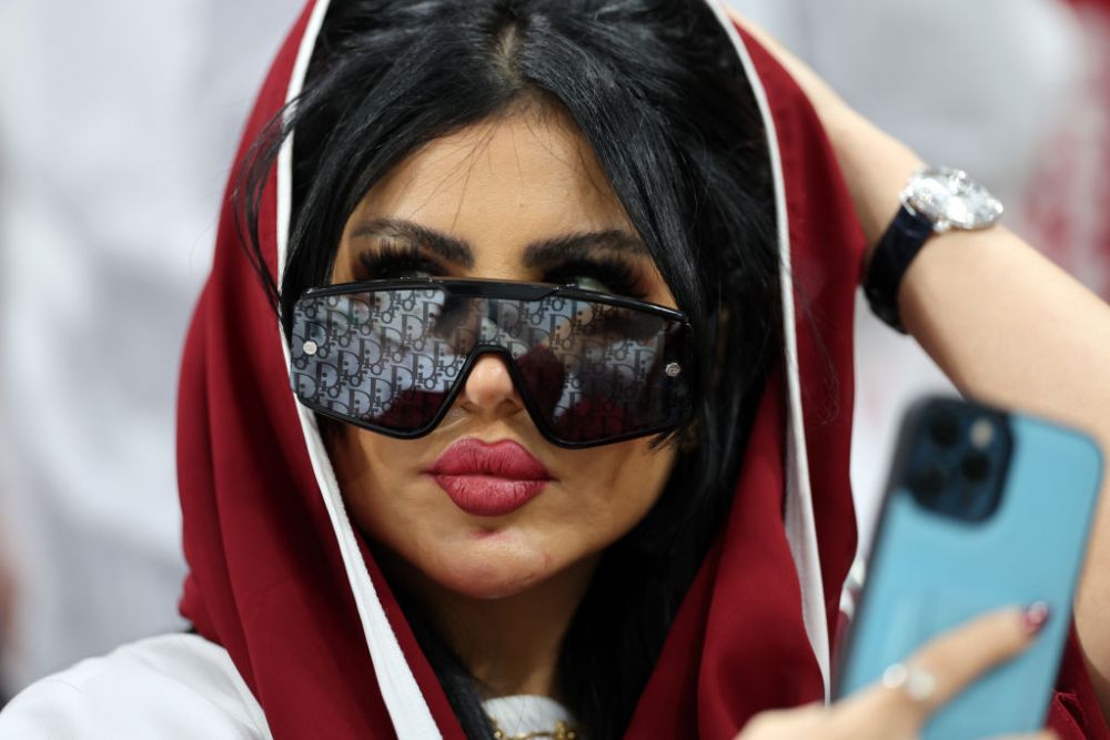 Frumusețile Campionatului Mondial din Qatar! Imagini spectaculoase cu fanele care au făcut senzație în tribune _12