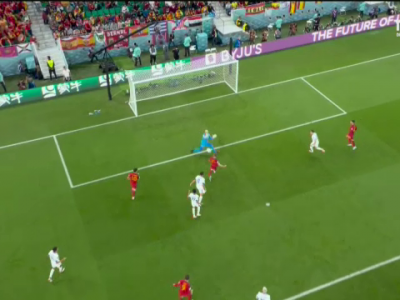 Minutul 11: GOOOL Spania! Dani Olmo trece superb de un adversar, după o pasă excelentă a lui Gavi,... Minutul 11: GOOOL Spania! Dani Olmo trece superb de un adversar, după o pasă excelentă a lui Gavi,..._2417