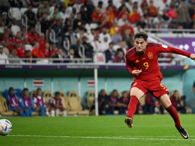 GOOOOL Spania! Ibericii nu se mai opresc! Morata centrează în careu către Gavi, acesta reia cu exteriorul... GOOOOL Spania! Ibericii nu se mai opresc! Morata centrează în careu către Gavi, acesta reia cu exteriorul..._2425