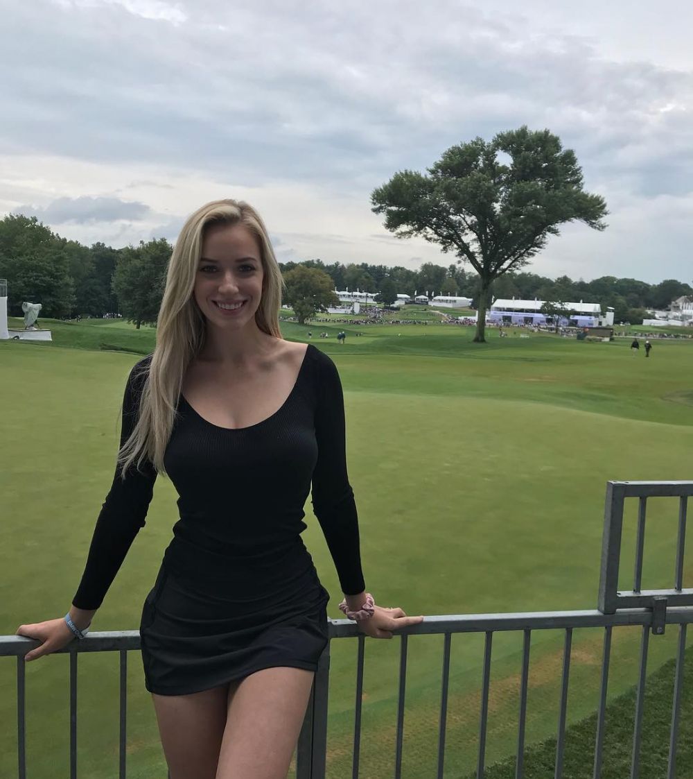 Paige Spiranac a dat la schimb crosa de golf pentru mingea de fotbal. Secvențe spectaculoase cu cea "mai sexy femeie din lume"_51