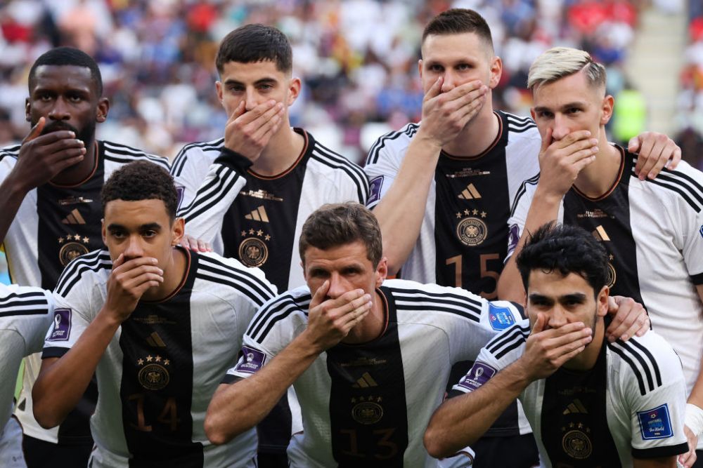 Naționala Germaniei nu a trecut cu vederea interdicția primită de la FIFA. Gestul nemților, cu Gianni Infantino în tribune_11