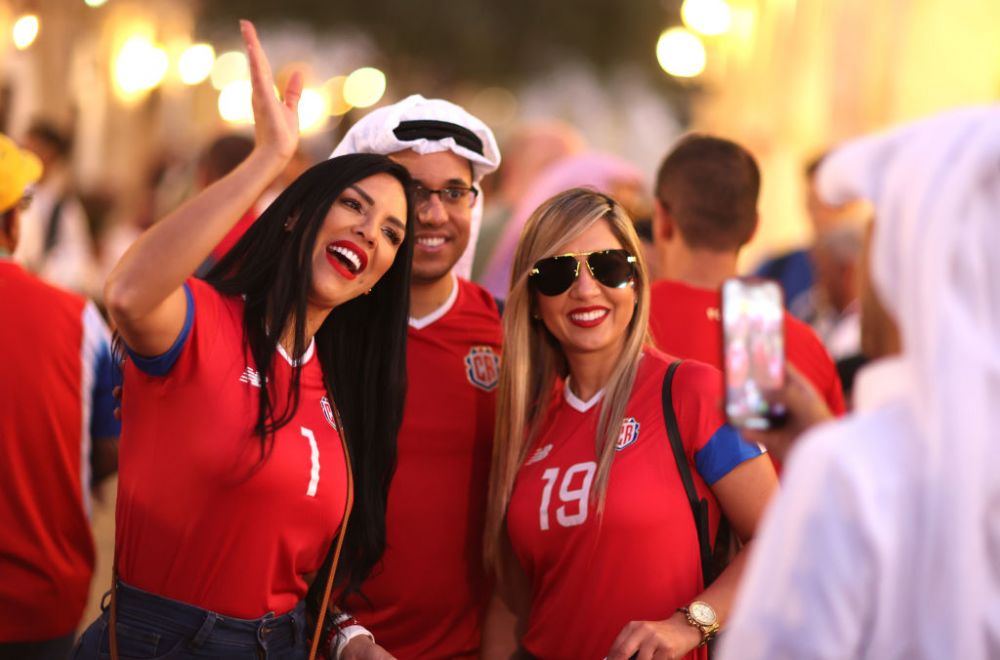 Frumusețile Campionatului Mondial din Qatar! Imagini spectaculoase cu fanele care au făcut senzație în tribune _55