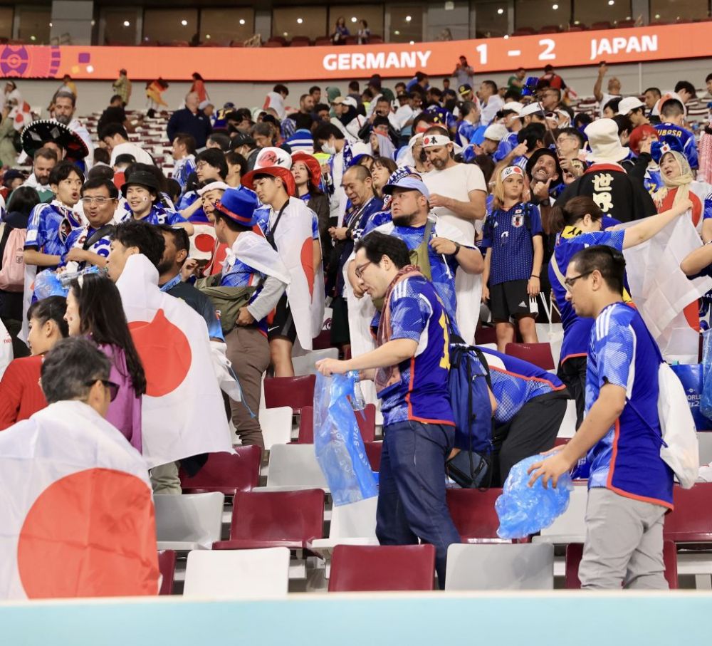 Vestiarul Japoniei a „strălucit” după victoria cu Germania, 2-1, de la Campionatul Mondial! Fotografia s-a viralizat imediat _6