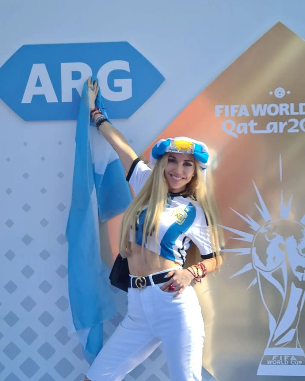 Ea este cel mai sexy fan al naționalei Argentinei. Melisia Artista este cântăreață, influencer, dar și o împătimită a fotbalului_8