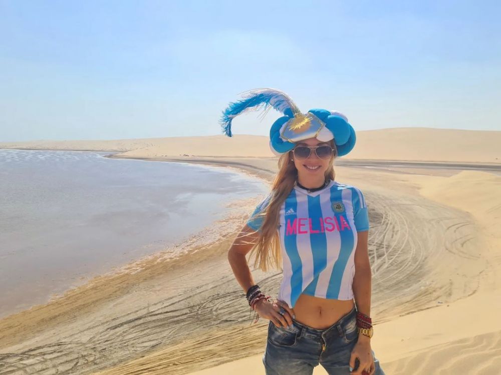 Ea este cel mai sexy fan al naționalei Argentinei. Melisia Artista este cântăreață, influencer, dar și o împătimită a fotbalului_9