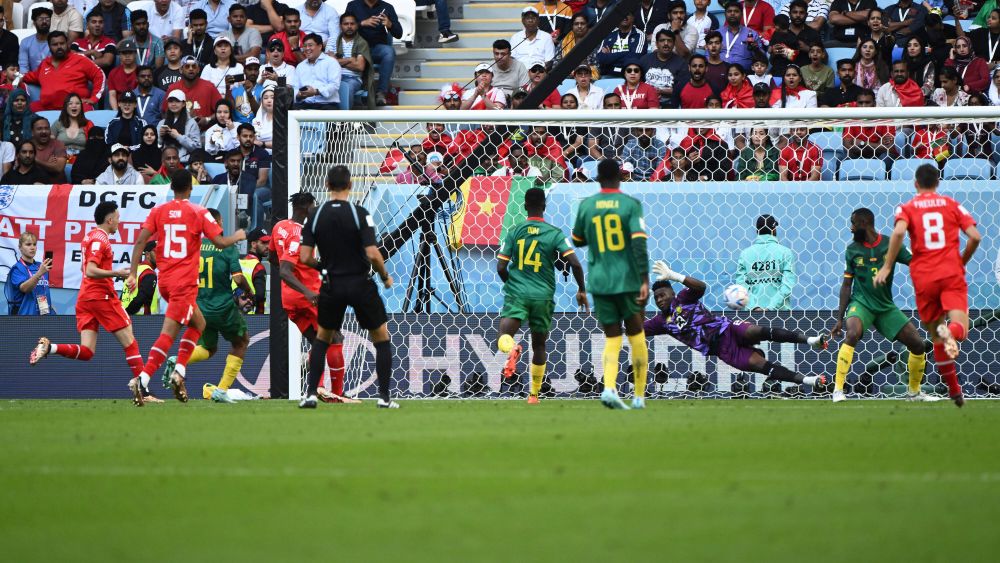 De ce nu s-a bucurat atacantul elvețian Breel Embolo după ce a deschis scorul în meciul Elveția - Camerun_5