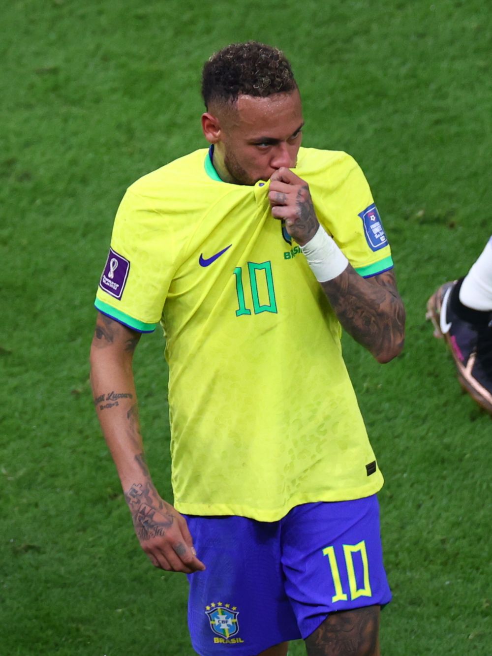 Panică în lotul Braziliei?! Neymar, surprins plângând după ce a ieșit accidentat_10