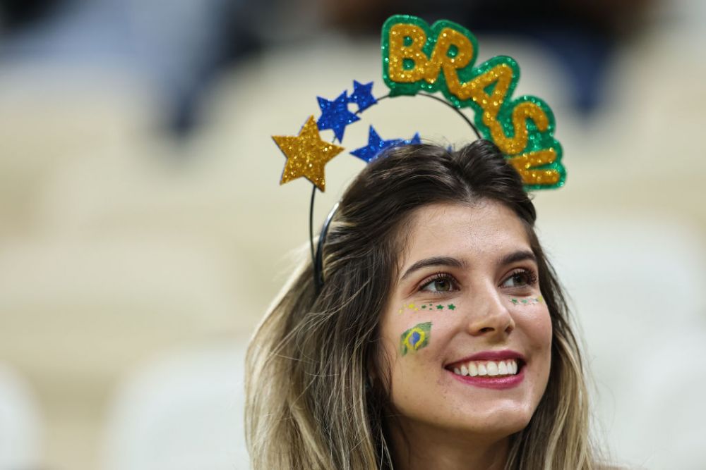 Braziliencele au făcut show în tribune! Au fost ”atracția principală” pentru fotografi la meciul cu Serbia_15