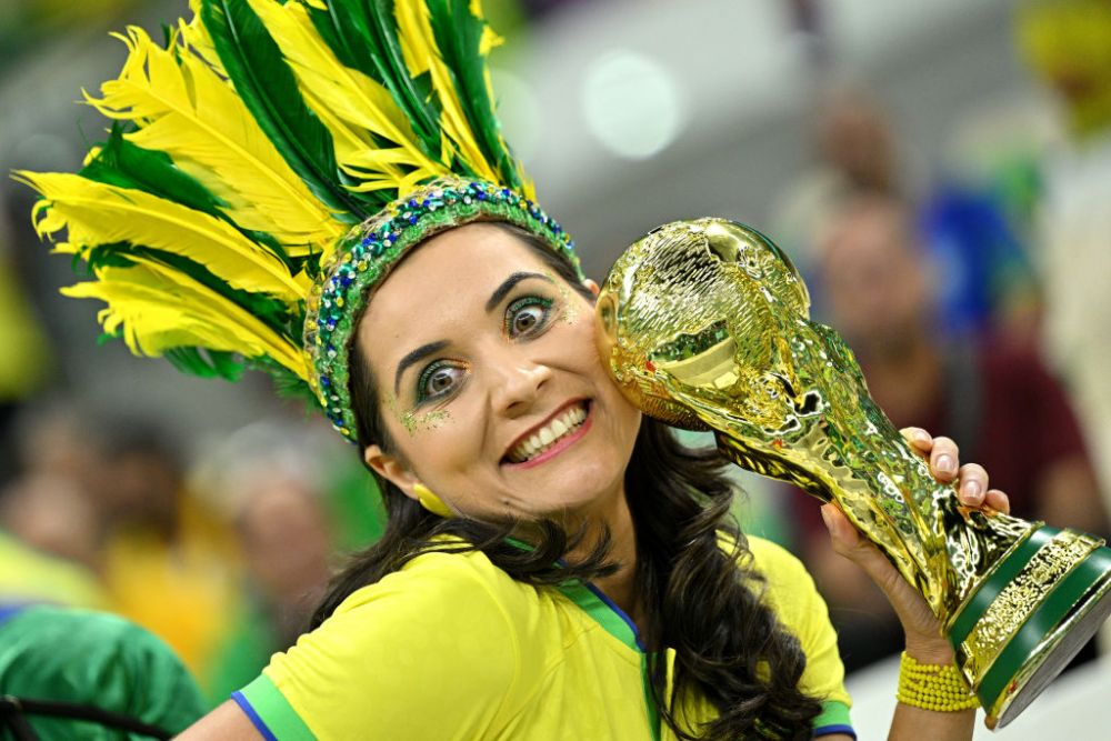 Braziliencele au făcut show în tribune! Au fost ”atracția principală” pentru fotografi la meciul cu Serbia_20