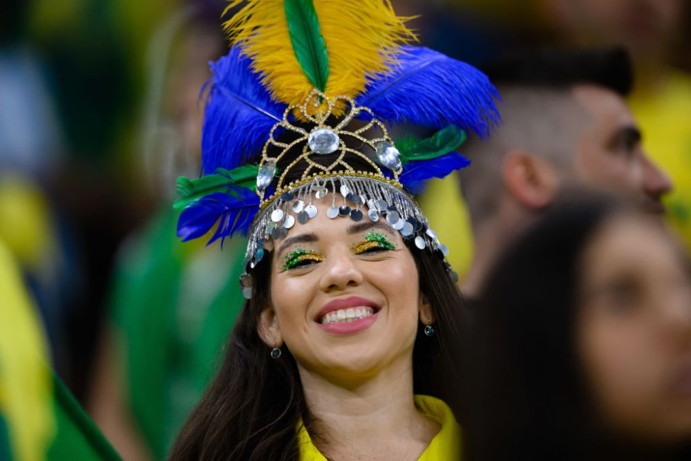 Braziliencele au făcut show în tribune! Au fost ”atracția principală” pentru fotografi la meciul cu Serbia_23