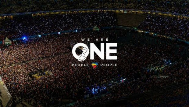 
	We Are One, cel mai mare concert caritabil din România, a câștigat Golden Award for Excellence la categoria Events la PR Award
