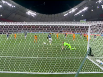 GOOOL Ecuador! Estupian șutează, iar Nopper respinge chiar la Enner Valencia. Atacantul Ecuadorului... GOOOL Ecuador! Estupian șutează, iar Nopper respinge chiar la Enner Valencia. Atacantul Ecuadorului..._2549