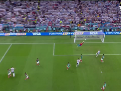 GOOOL Argentina! Enzo Fernandez izbutește un gol absolut magnific! Jucătorul Benficăi îl învinge... GOOOL Argentina! Enzo Fernandez izbutește un gol absolut magnific! Jucătorul Benficăi îl învinge..._2615