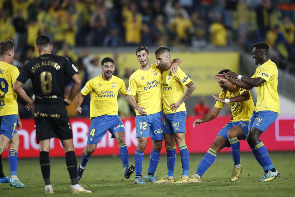 Florin Andone, gol în derby, iar Las Palmas e pe loc direct promovabil în La Liga!_2