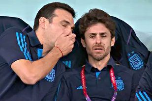 
	Imagini geniale! Idolul lui Leo Messi a început să plângă pe banca Argentinei după golul marcat de căpitan&nbsp;

