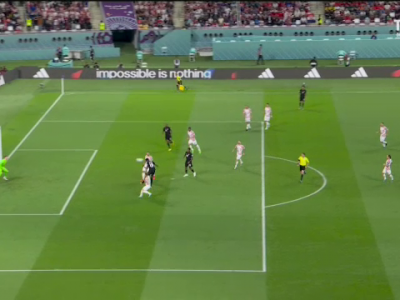 GOOOL Canada! Tajon Buchanan trimite o centrare perfectă în careu, iar Alphonso Davies reia... GOOOL Canada! Tajon Buchanan trimite o centrare perfectă în careu, iar Alphonso Davies reia..._2647