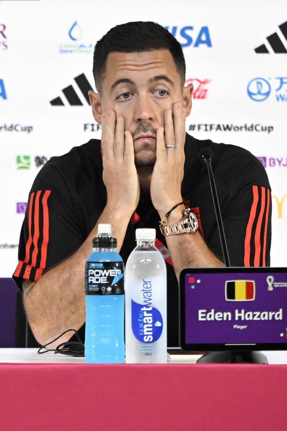 "Observ că te-ai îngrășat. Care e cauza?". Cum a reacționat Eden Hazard la conferința de presă_6